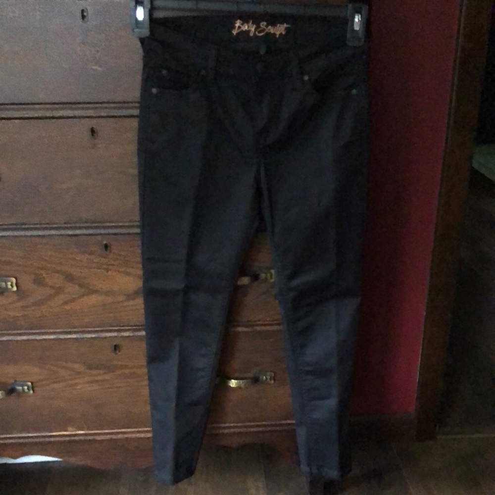 Celebrity Pink Black Ankle Cropped Jeans with Stretch Fit